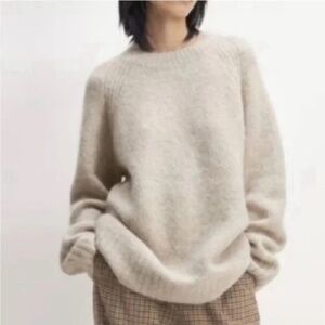 Everlane - The Superfuzz Alpaca Crew - Oversized Sweater - Small